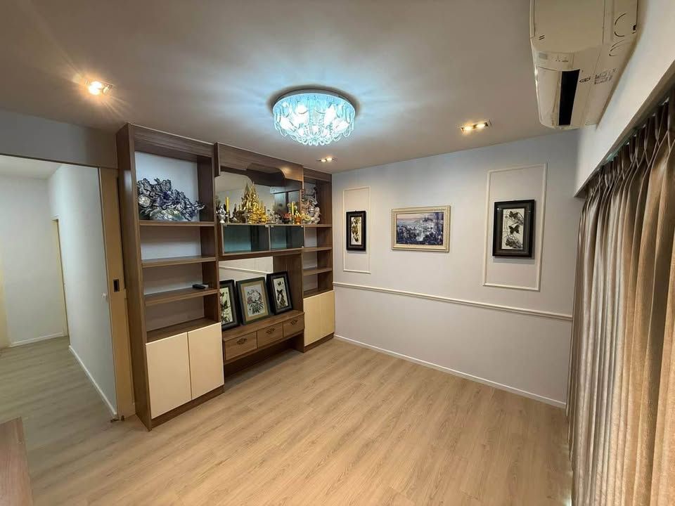 Baan Klang Muang Sukhumvit 77 (On Nut 77) - Image 10