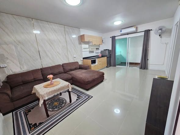 3 卧室 独立房屋 出租 在  - Image 1