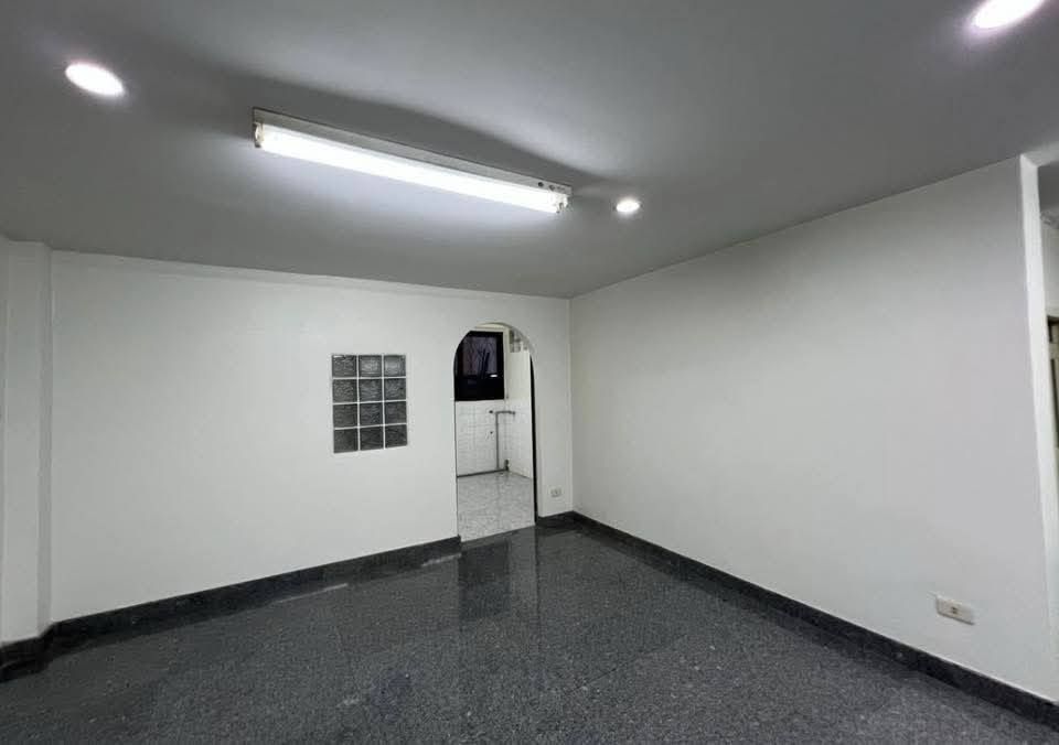 uploads/224782b1-cf00-4933-b11b-a670474fdf77/5d9c8732-59a9-4053-9c3e-a054c24d3d68