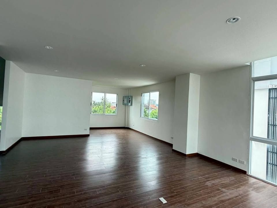 1 卧室 联排别墅 出租 在  - Image 11