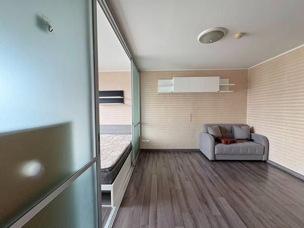 D VIENG Santitham - Image 2