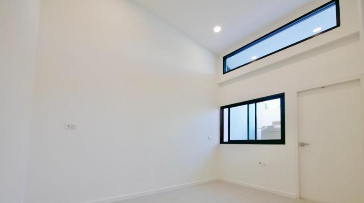 3 Bedroom House For Sale in Prawet, Prawet, Bangkok - Image 9