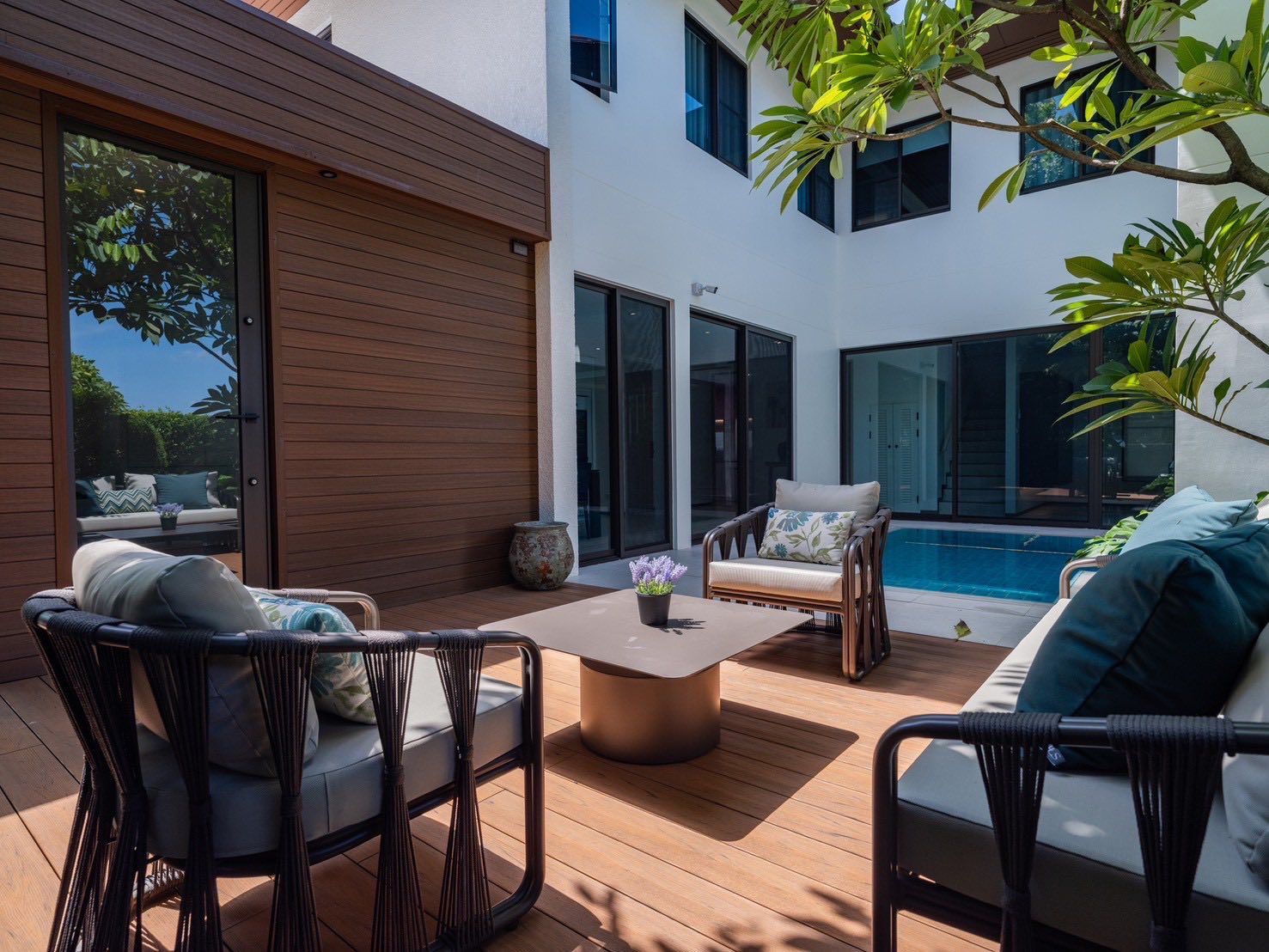 uploads/224782b1-cf00-4933-b11b-a670474fdf77/69921d2b-abeb-4de2-8db2-52166deceebf