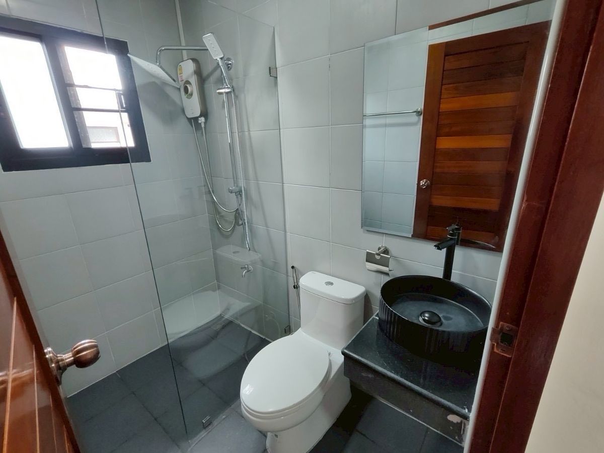 3 卧室 独立房屋 出租 在  - Image 7