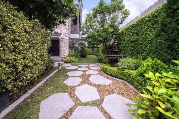 uploads/224782b1-cf00-4933-b11b-a670474fdf77/704adfb0-a0d4-4730-a203-ba87a2851be5