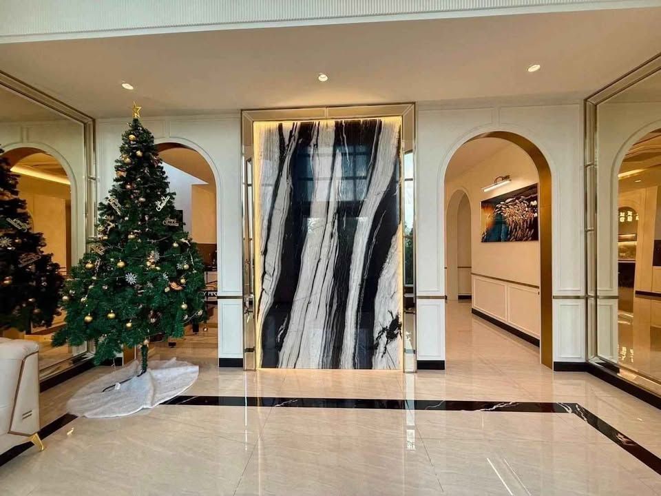 5 卧室 独立房屋 出租 在  - Image 14