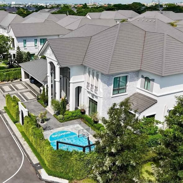 5 卧室 独立房屋 出租 在  - Image 19