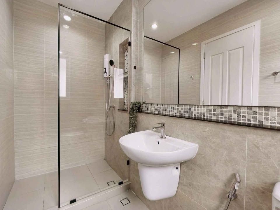 4 卧室 独立房屋 出租 在  - Image 5