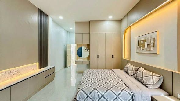 4 卧室 独立房屋 出租 在  - Image 1