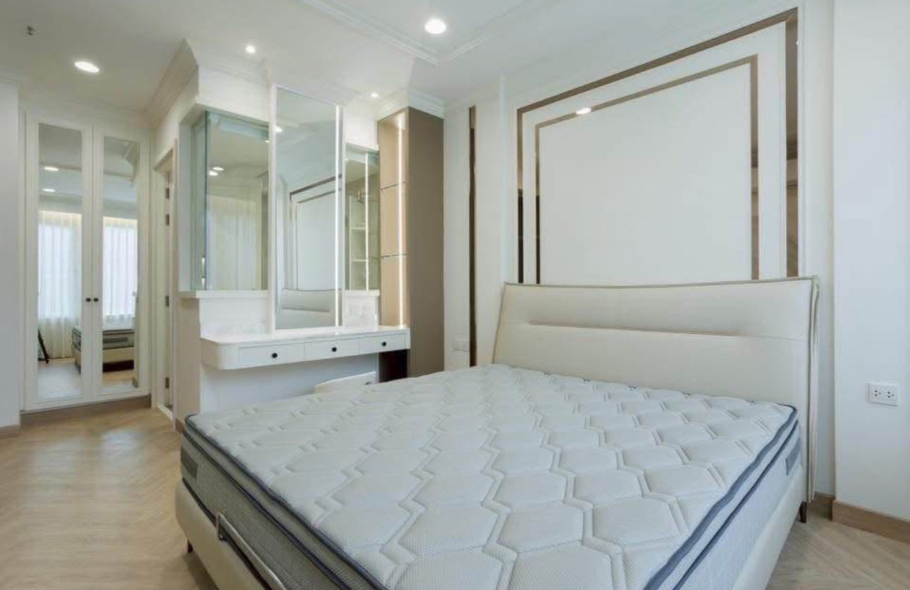 Siri at Sukhumvit - Image 4