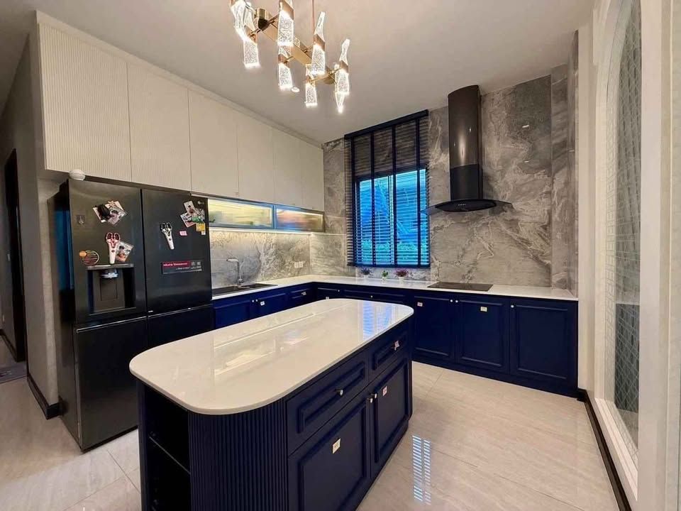 5 卧室 独立房屋 出租 在  - Image 12