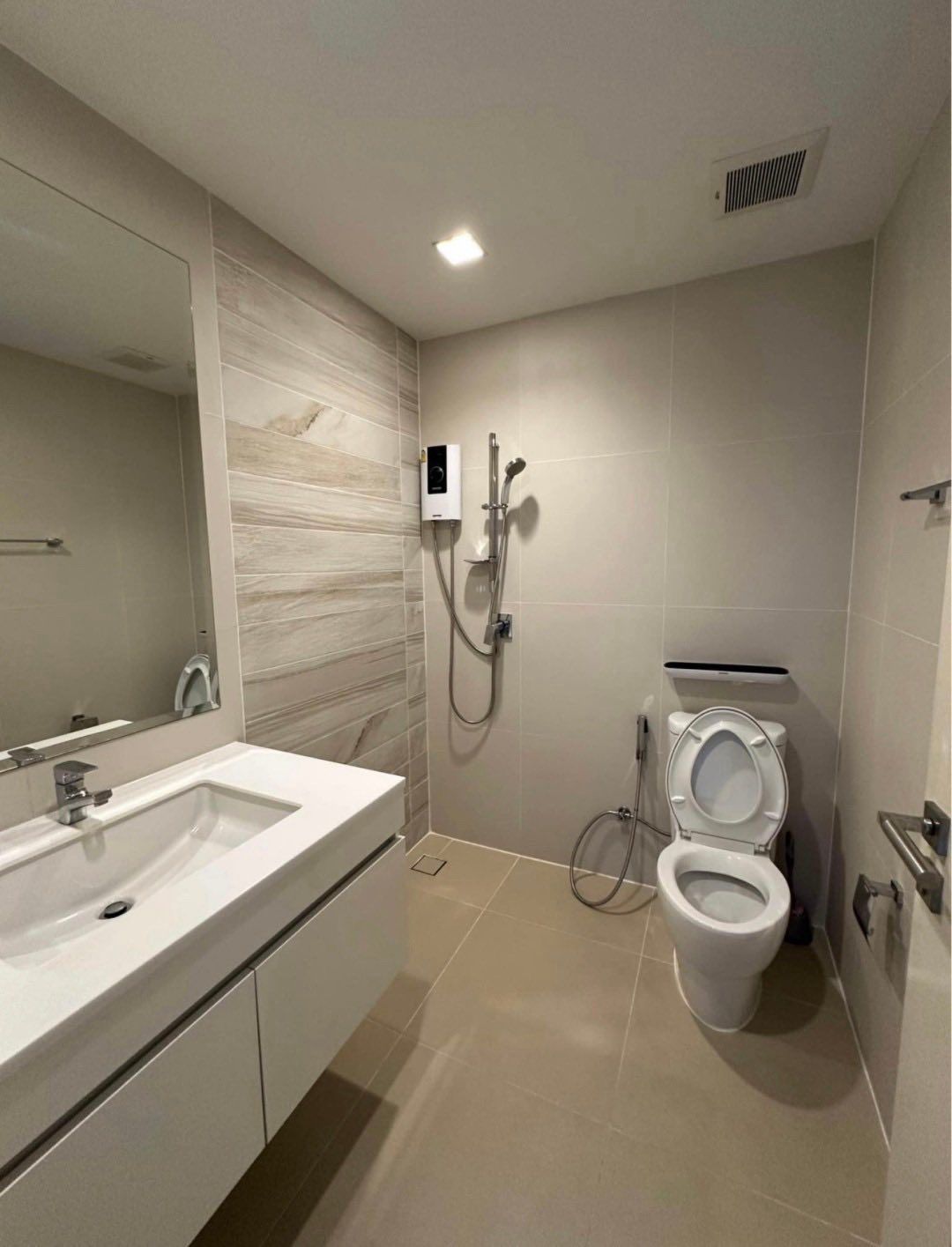 4 卧室 联排别墅 出租 在  - Image 6