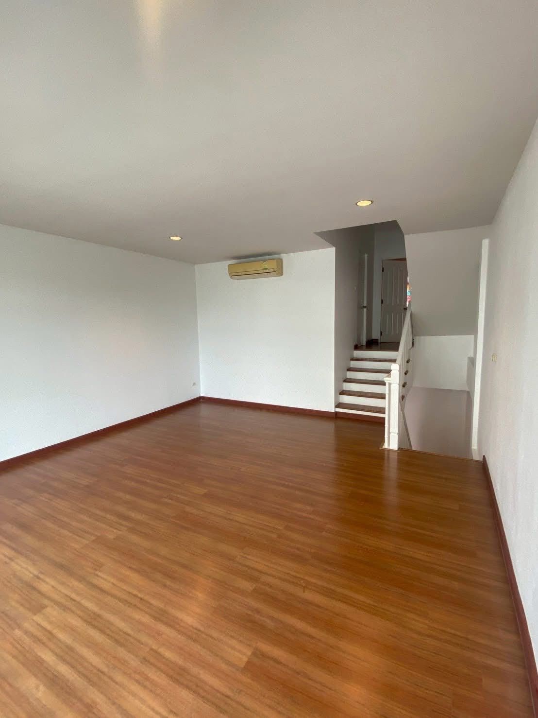 3 Bedroom House For Rent in Chorakhe Bua, Lat Phrao, Bangkok - Image 10