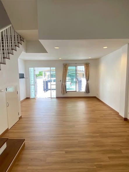 3 Bedroom House For Rent in Chorakhe Bua, Lat Phrao, Bangkok - Image 1