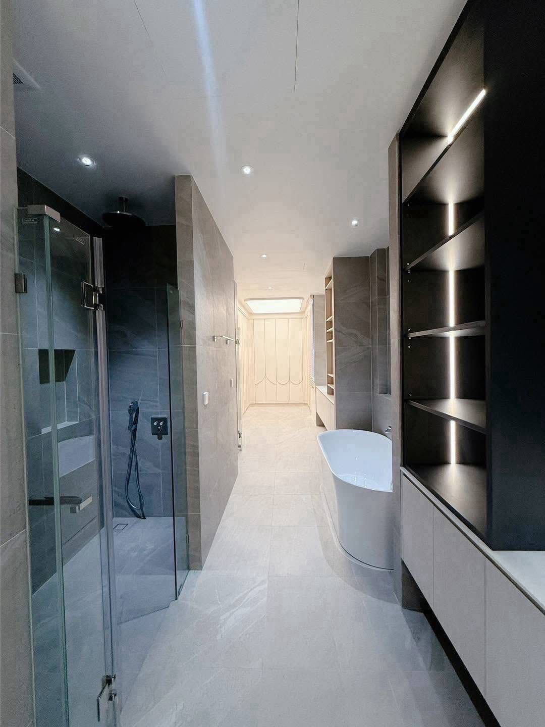 5 卧室 独立房屋 出租 在  - Image 7