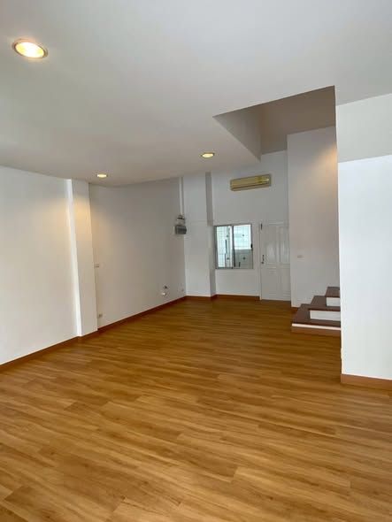 3 Bedroom House For Rent in Chorakhe Bua, Lat Phrao, Bangkok - Image 2