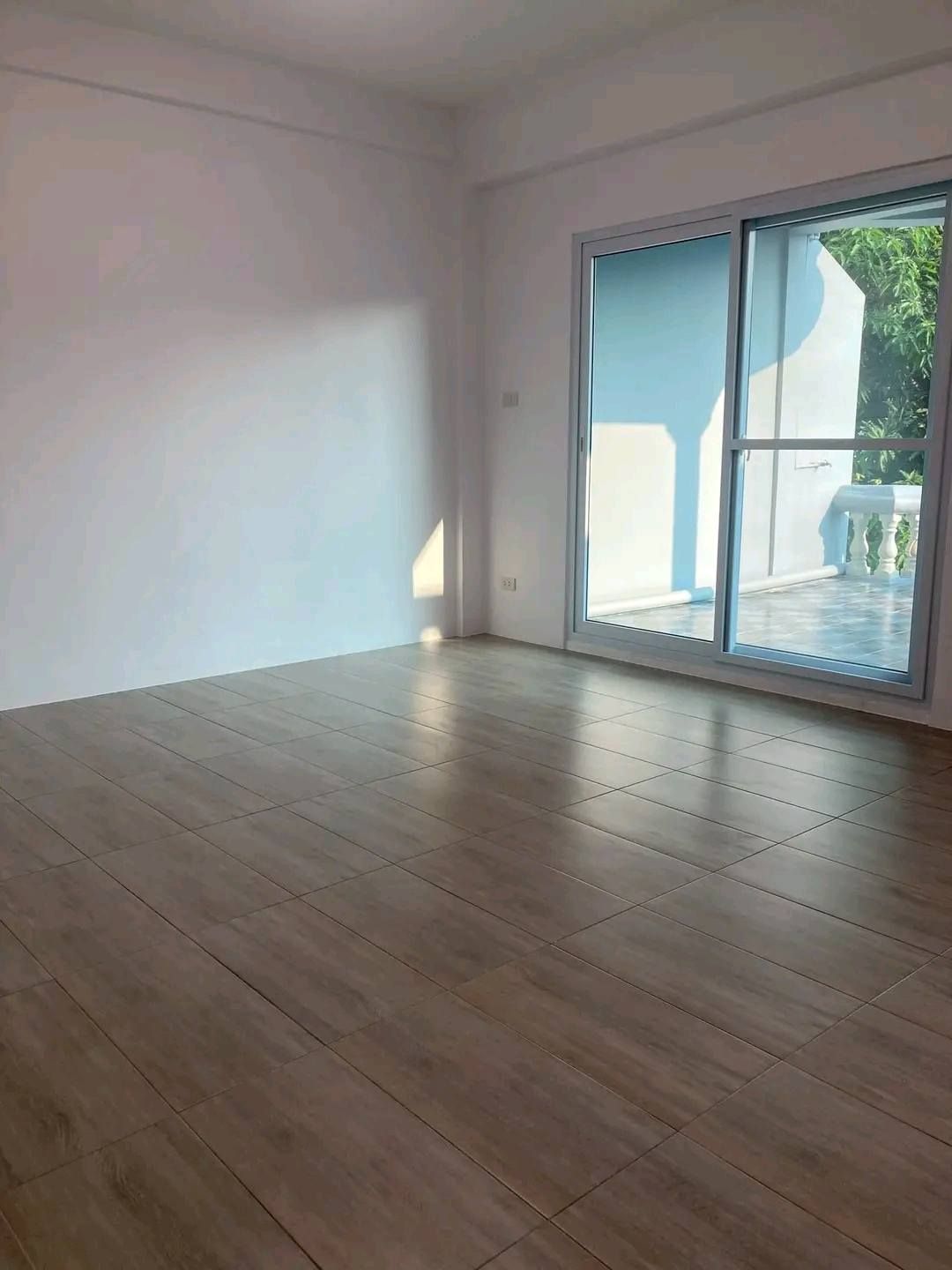 5 Bedroom Townhouse For Rent in Noen Phra, Mueang Rayong, Rayong - Image 2