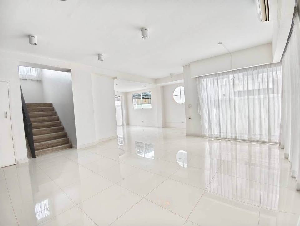 บี สแควร์ พระราม 9-เหม่งจ๋าย - Image 3