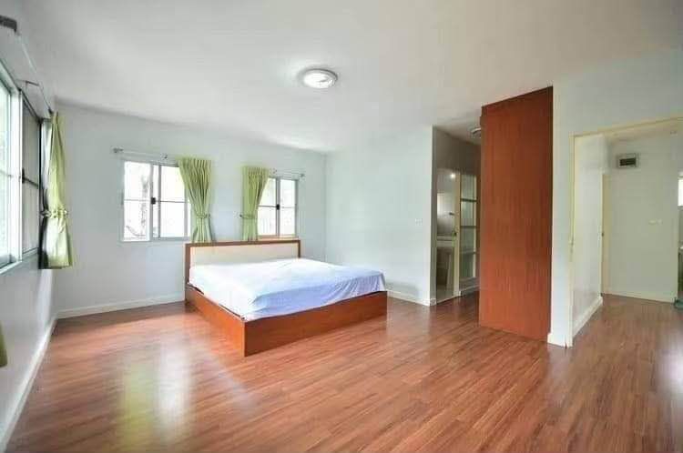 4 卧室 独立房屋 出租 在  - Image 3