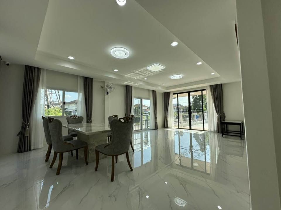 4 Bedroom House For Rent in Min Buri, Min Buri, Bangkok - Image 7