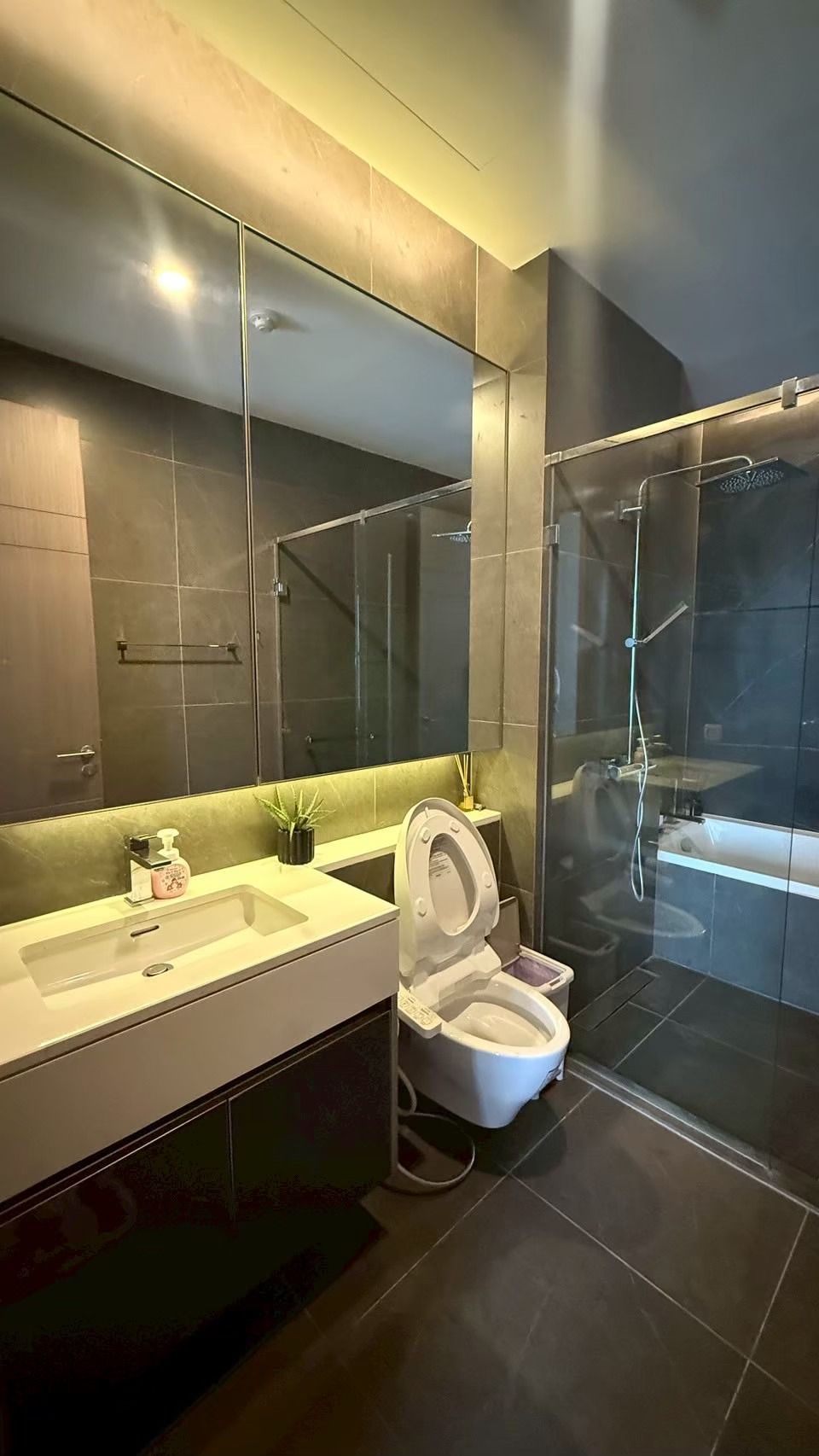 uploads/224782b1-cf00-4933-b11b-a670474fdf77/92febdc8-64ad-406d-9a29-7c6fb94fe1ea