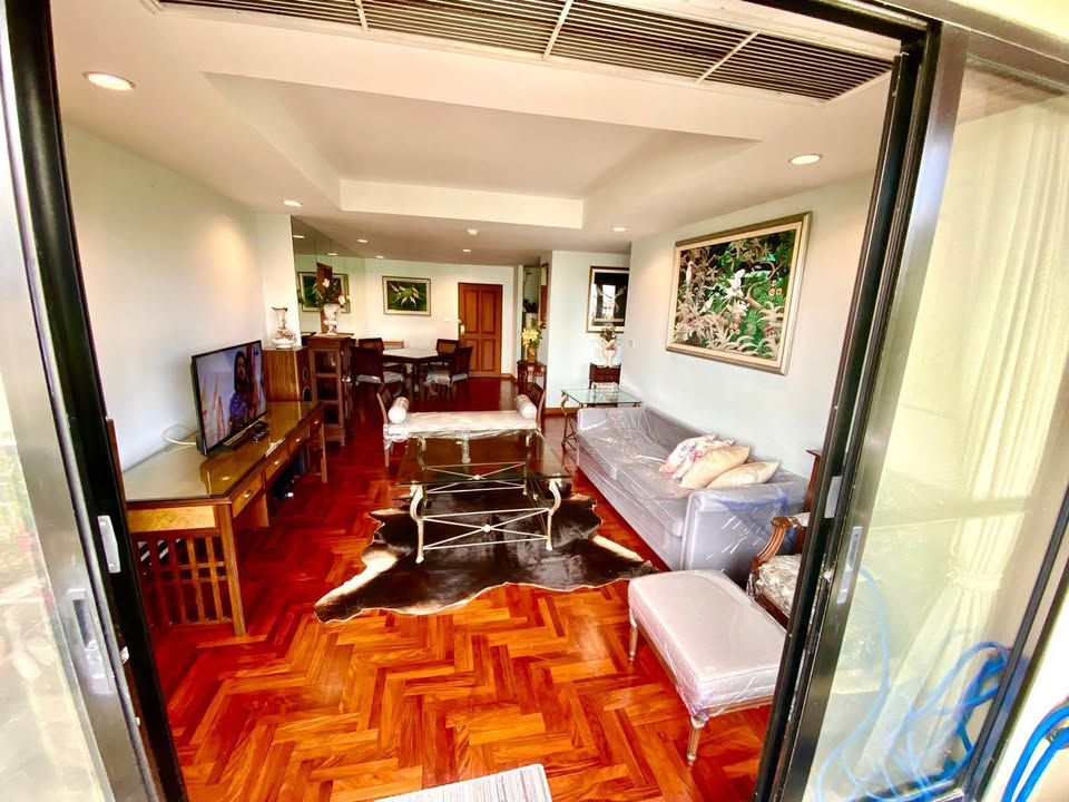 Supreme Ville - Image 3