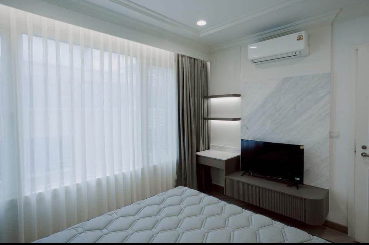 Siri at Sukhumvit - Image 3