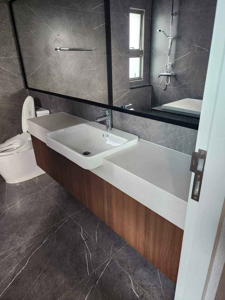 4 卧室 独立房屋 出租 在  - Image 5