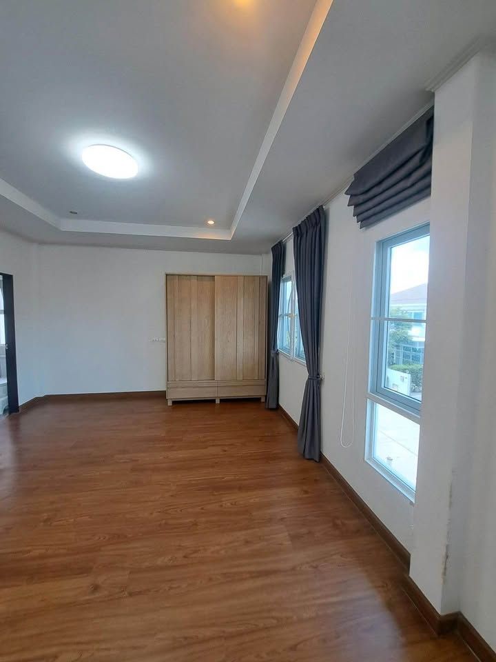 4 卧室 独立房屋 出租 在  - Image 13