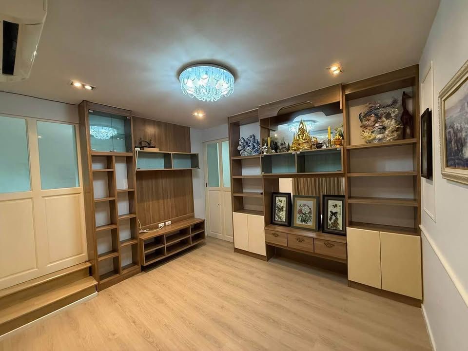 Baan Klang Muang Sukhumvit 77 (On Nut 77) - Image 2