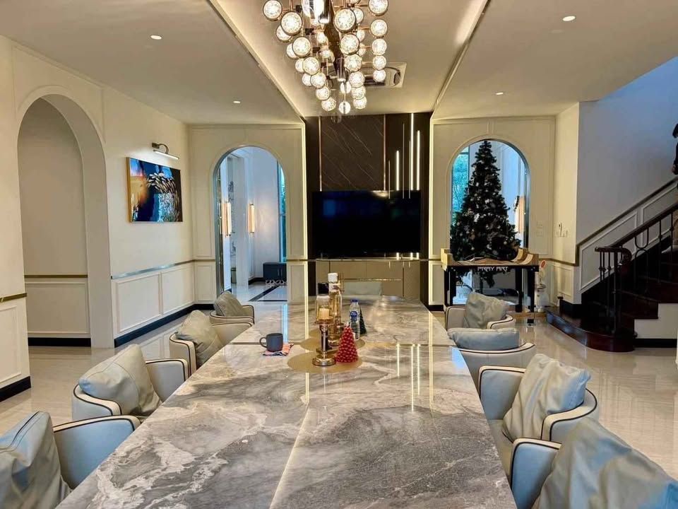 5 卧室 独立房屋 出租 在  - Image 10