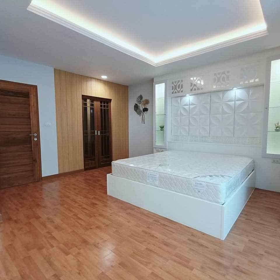 Baan Klang Muang S-Sense Onnuch-Wongwan - Image 4