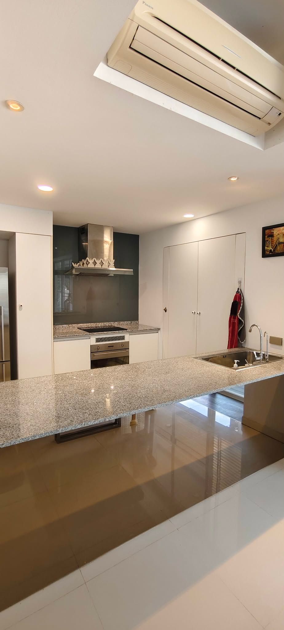 4 卧室 独立房屋 出租 在  - Image 9