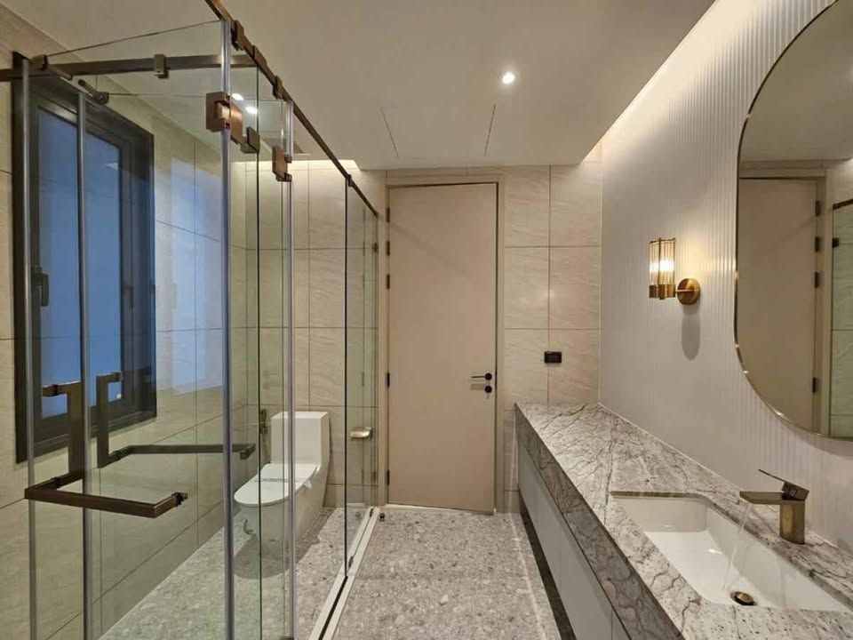 5 卧室 独立房屋 出租 在  - Image 12