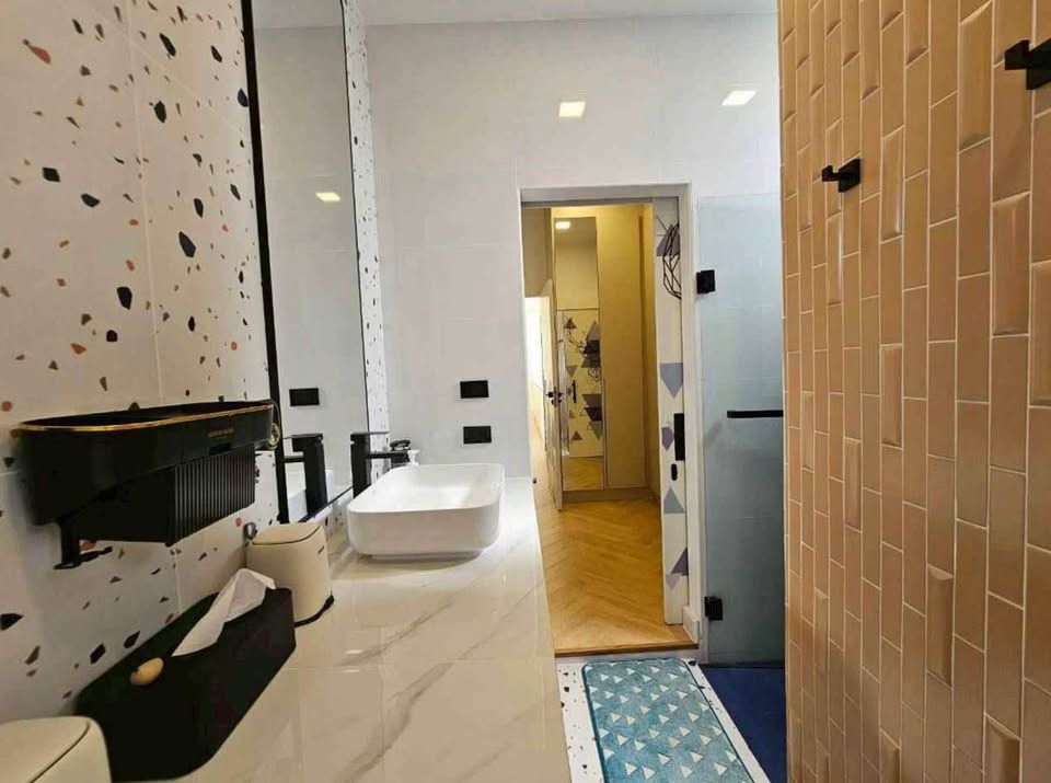 uploads/224782b1-cf00-4933-b11b-a670474fdf77/a6039b75-c256-4d59-b3ae-4e183c399823