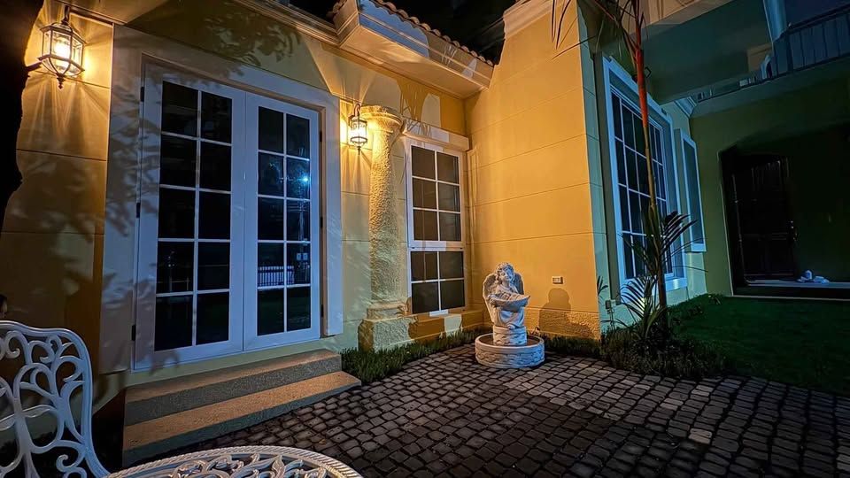 โกลเด้น นครา - Image 9