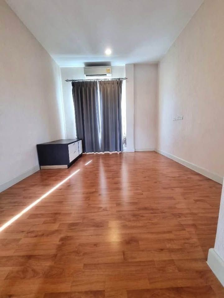 3 卧室 独立房屋 出租 在  - Image 10