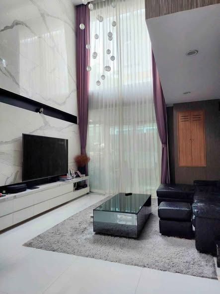 5 卧室 独立房屋 出租 在  - Image 2