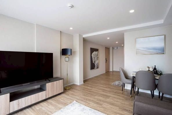 2 卧室 公寓 出租 在  - Image 11