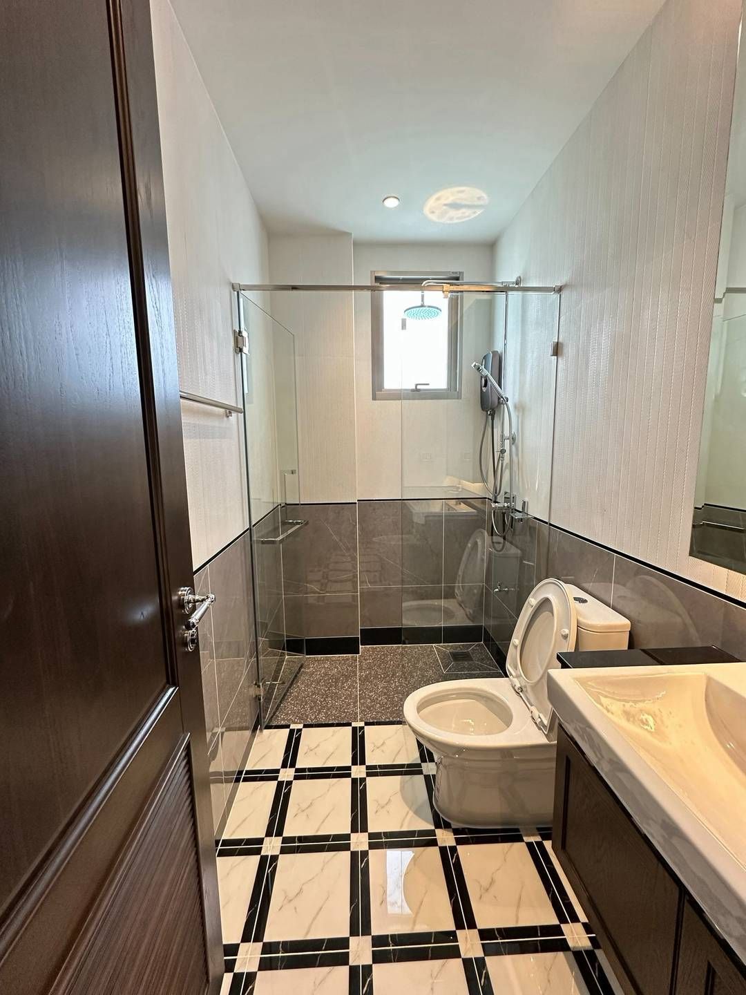 uploads/224782b1-cf00-4933-b11b-a670474fdf77/af375cef-852e-4cea-9b17-57d1b99303ec