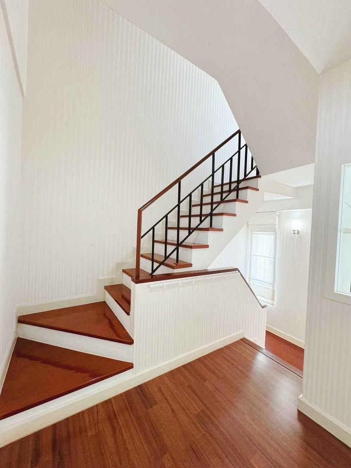 3 卧室 联排别墅 出租 在  - Image 14