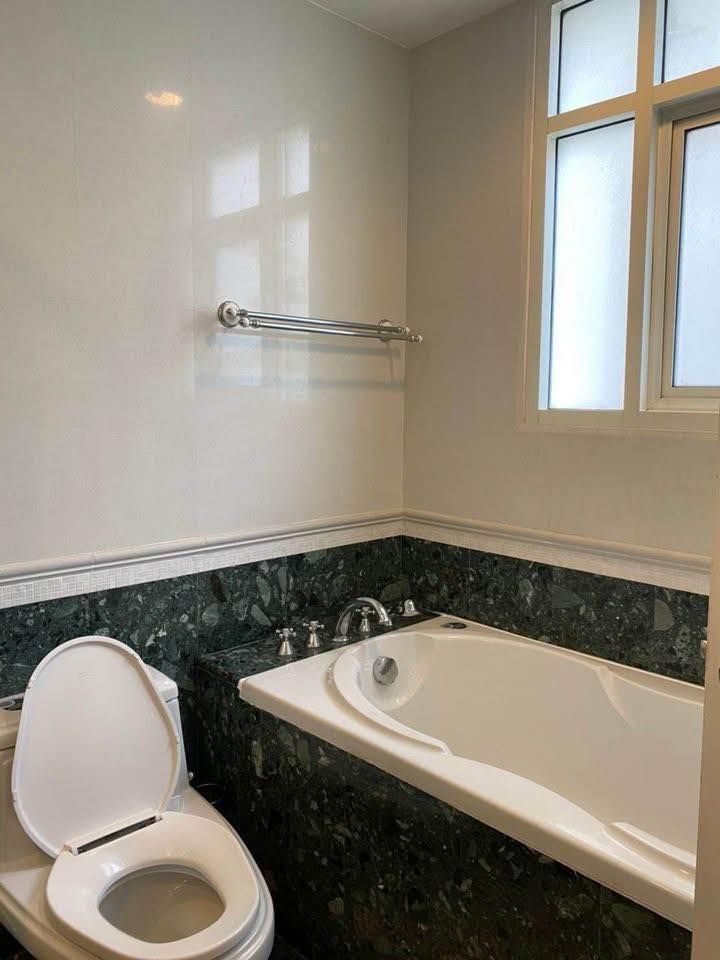 3 卧室 公寓 出租 在  - Image 8