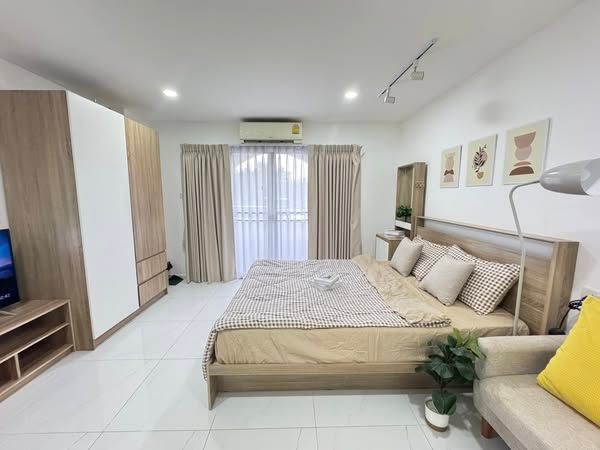 ซีรีโน แอร์พอร์ต คอนโดมิเนียม - Image 1