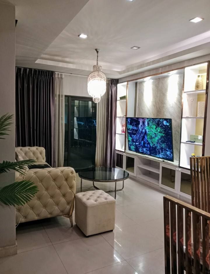 4 卧室 独立房屋 出租 在  - Image 1