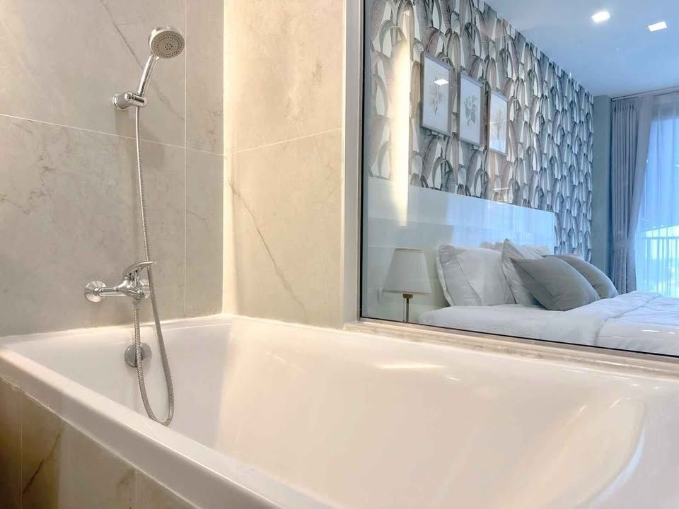 Astra Condo - Image 11