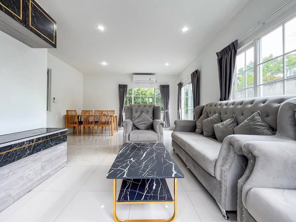 โกลเด้น นีโอ สาทร - Image 2