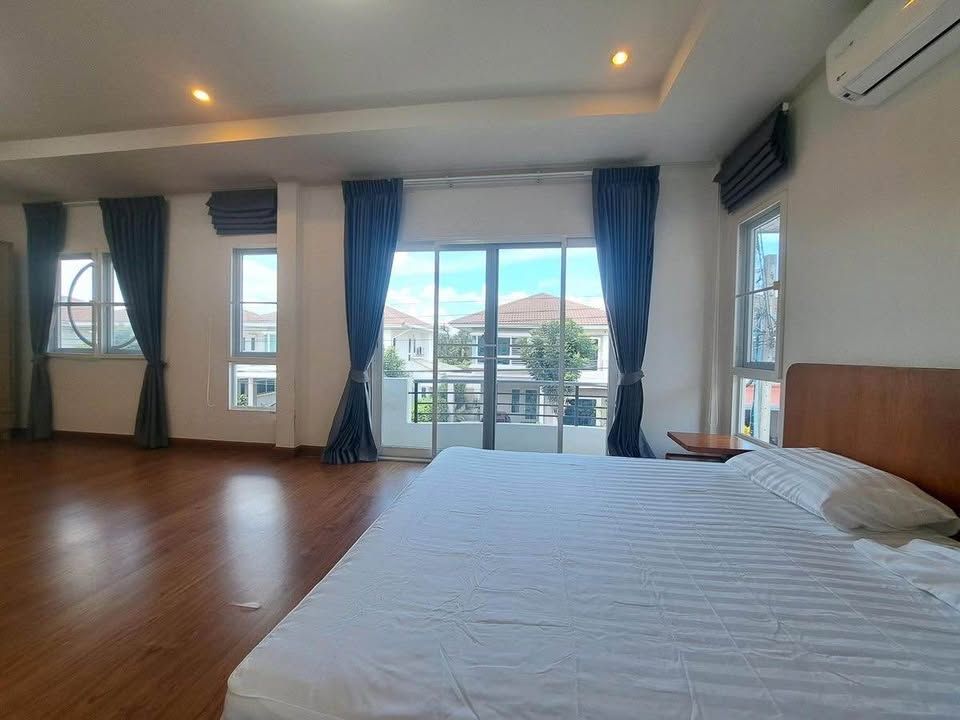 4 卧室 独立房屋 出租 在  - Image 5