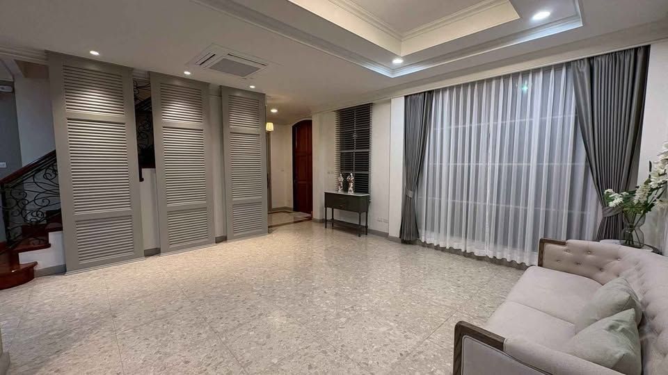 โกลเด้น นครา - Image 2