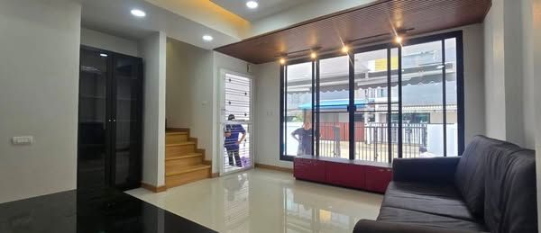 Sarin Wiz Sukhumvit 107 - Image 9