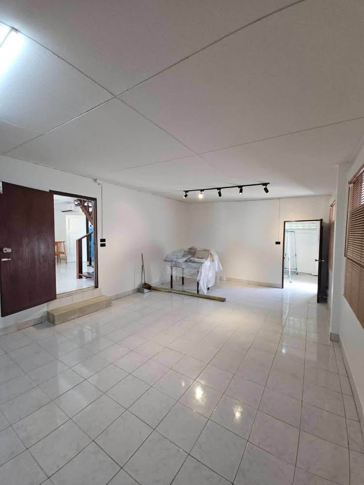 uploads/224782b1-cf00-4933-b11b-a670474fdf77/c52ef72b-2faf-4170-9f9c-93d5a753e180